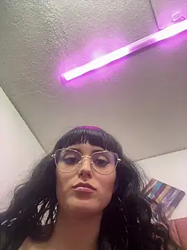 XBODTRIIPX online show from 12/19/25, 03:47