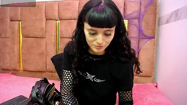 XBODTRIIPX online show from 11/05/25, 03:53