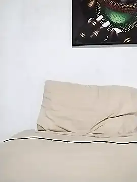 latinblack16 online show from 11/04/25, 03:54