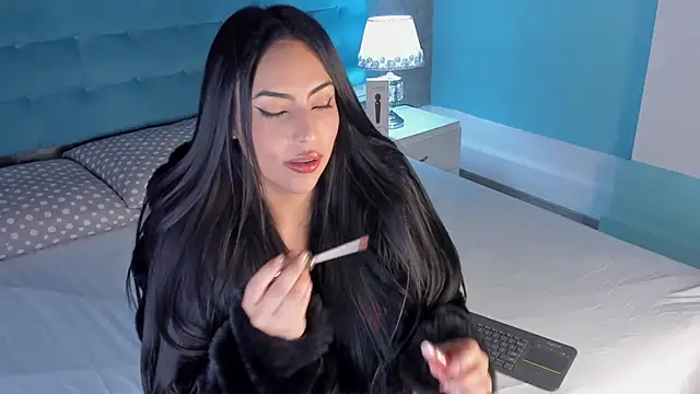 AmaaraRosse online show from 12/19/25, 01:46