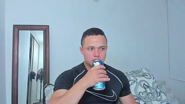 KingLevi01 online show from 04/23/26, 12:39