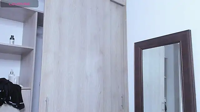 KingLevi01 online show from 10/30/25, 11:12