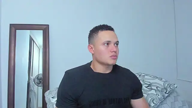 KingLevi01 online show from 04/17/26, 11:29
