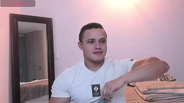 KingLevi01 online show from 09/19/25, 10:36