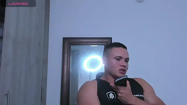 KingLevi01 online show from 10/15/25, 10:18