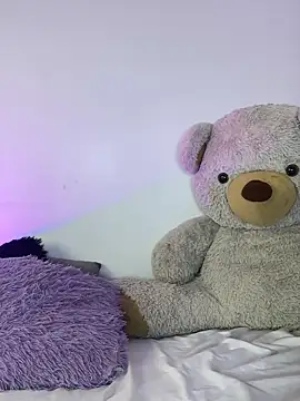 Charlottediolet online show from 03/11/26, 11:37