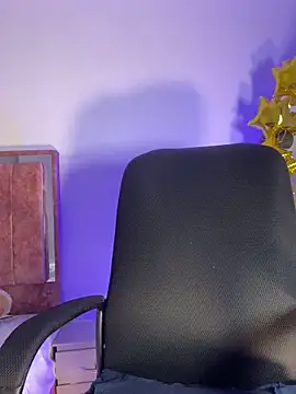 Charlottediolet online show from 10/13/25, 11:45