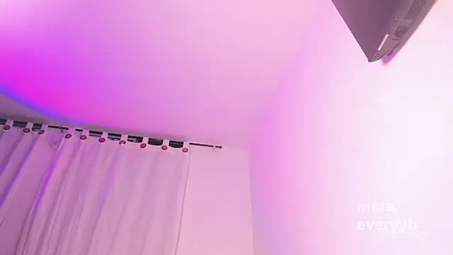 Sweet poetryy online show from 05/17/26, 10:37