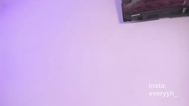 Sweet poetryy online show from 05/13/26, 02:02