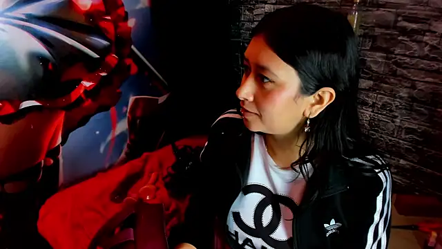 Snapshot of NaomyAngel chatting on 11/21/25, 11:42 NaomyAngel online show from 11/21/25, 11:42