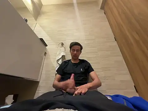 Snapshot of hornymagicalonso chatting on 03/04/26, 08:00 hornymagicalonso online show from 03/04/26, 08:00