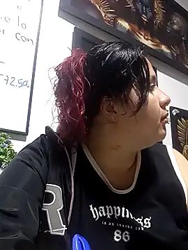 Snapshot of Curvy-Queen chatting on 10/07/25, 03:07 Curvy-Queen online show from 10/07/25, 03:07