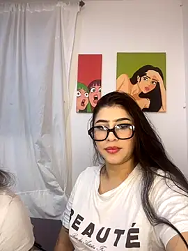 Snapshot of Sweet_and_Rous0 chatting on 10/10/25, 02:45 Sweet and Rous0 online show from 10/10/25, 02:45