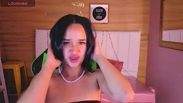 bella vibess s online show from 03/03/26, 12:45