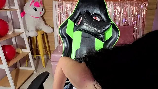 bella vibess s online show from 04/14/26, 12:54