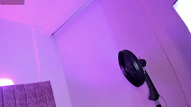 Ambeer fox  online show from 03/18/26, 01:35