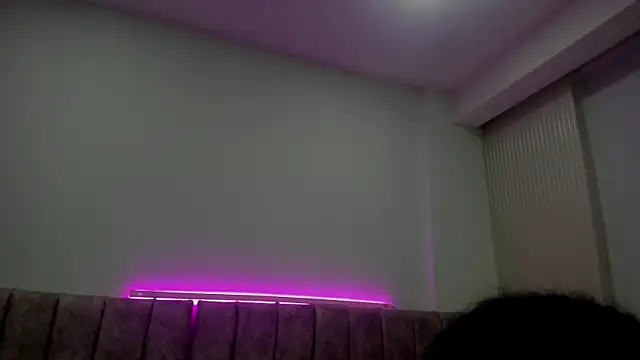 Snapshot of Ambeer_fox_ chatting on 06/01/26, 01:11 Ambeer fox online show from 06/01/26, 01:11