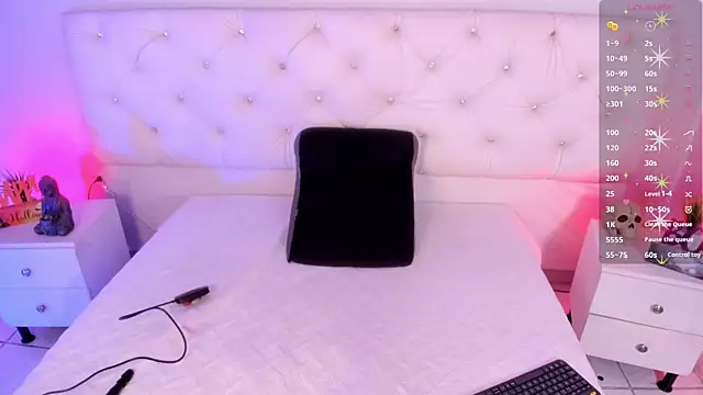 Ambeer fox  online show from 10/25/25, 08:09