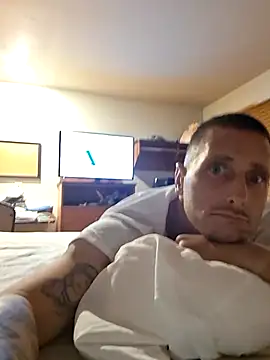 Snapshot of majestic4u chatting on 07/27/26, 10:22 majestic4u online show from 07/27/26, 10:22