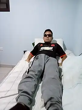 aczinovelez342 online show from 11/23/25, 12:42