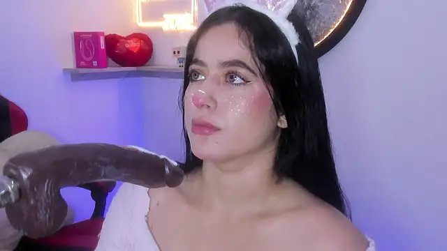 Snapshot of lana_grenville chatting on 02/18/26, 02:13 lana grenville online show from 02/18/26, 02:13