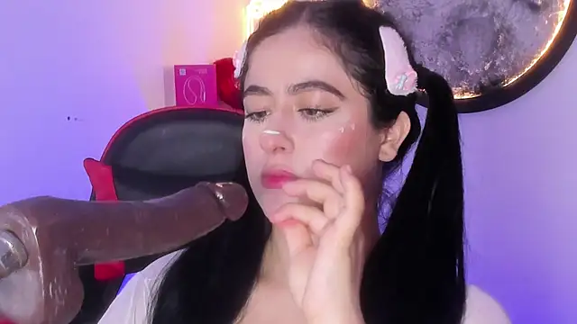 Snapshot of lana_grenville chatting on 11/07/25, 01:26 lana grenville online show from 11/07/25, 01:26