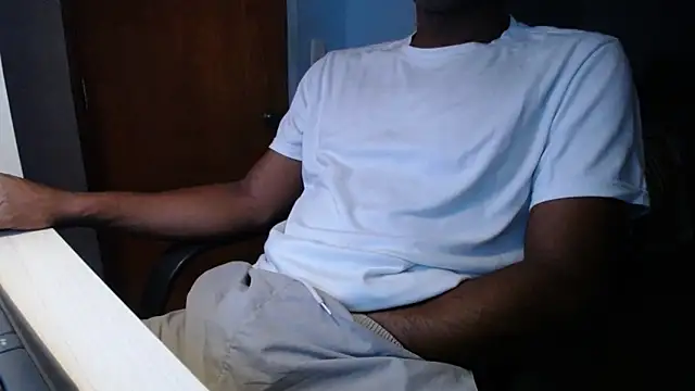 Snapshot of here_cumshot chatting on 10/02/25, 03:21 here cumshot online show from 10/02/25, 03:21