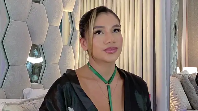 NicoleArmani online show from 03/19/26, 04:51