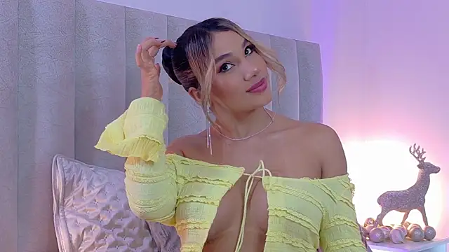 NicoleArmani online show from 12/22/25, 07:58