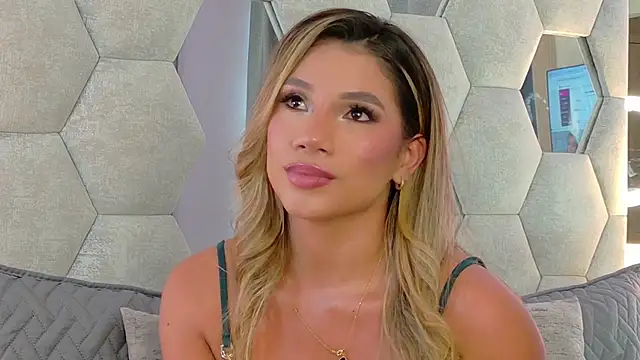 NicoleArmani online show from 02/12/26, 09:25