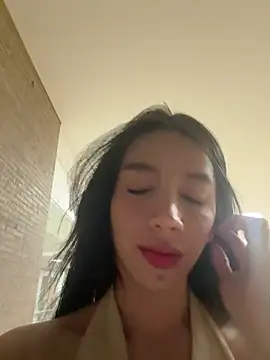 Snapshot of Min_junn chatting on 10/06/25, 02:46 Min junn online show from 10/06/25, 02:46