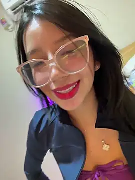 Snapshot of Min_junn chatting on 10/07/25, 02:12 Min junn online show from 10/07/25, 02:12