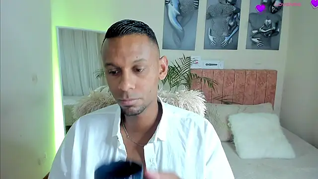 Snapshot of KingEdward_ chatting on 10/13/25, 10:17 KingEdward online show from 10/13/25, 10:17