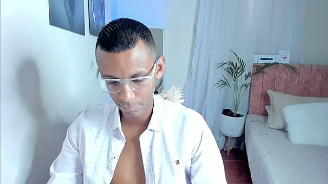 Snapshot of KingEdward_ chatting on 11/24/25, 11:32 KingEdward online show from 11/24/25, 11:32