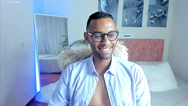 Snapshot of KingEdward_ chatting on 09/19/25, 01:42 KingEdward online show from 09/19/25, 01:42