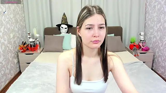 AmelliaClark online show from 10/27/25, 02:12