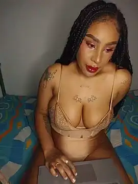 Queen Amara online show from 05/24/26, 04:01