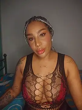Snapshot of Queen_Amara chatting on 06/04/26, 04:17 Queen Amara online show from 06/04/26, 04:17