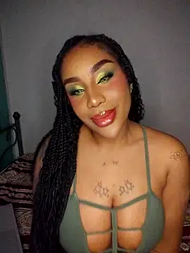 Queen Amara online show from 05/09/26, 03:43