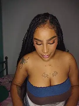 Queen Amara online show from 05/16/26, 04:11