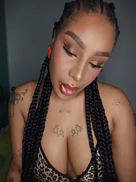 Queen Amara online show from 06/01/26, 04:02