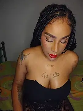 Queen Amara online show from 05/13/26, 04:08