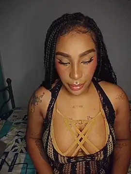 Queen Amara online show from 05/21/26, 03:59