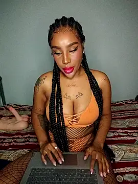 Snapshot of Queen_Amara chatting on 11/22/25, 03:27 Queen Amara online show from 11/22/25, 03:27