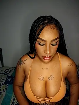 Queen Amara online show from 05/07/26, 03:44