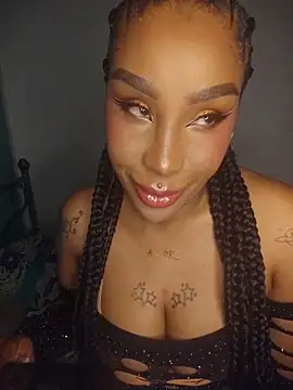 Queen Amara online show from 05/27/26, 04:31