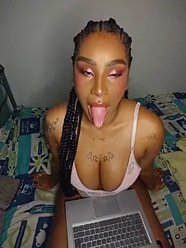 Queen Amara online show from 05/28/26, 04:09