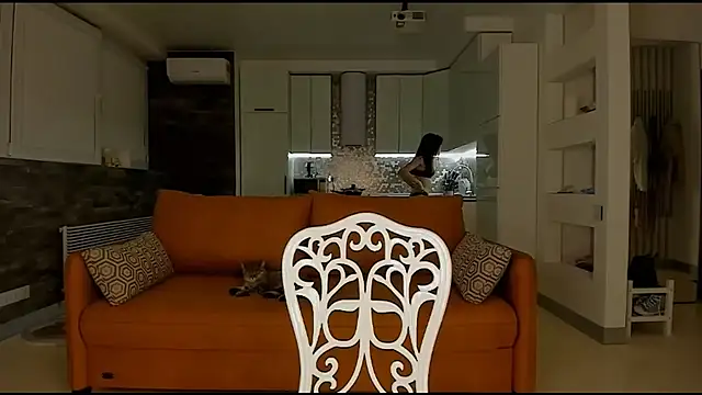 strawbery Dolly online show from 10/22/25, 08:19