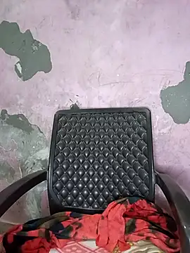 Komal-Rajput online show from 11/23/25, 03:55