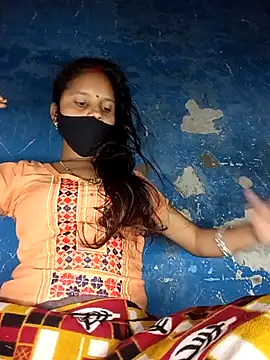 Komal-Rajput online show from 11/22/25, 09:41